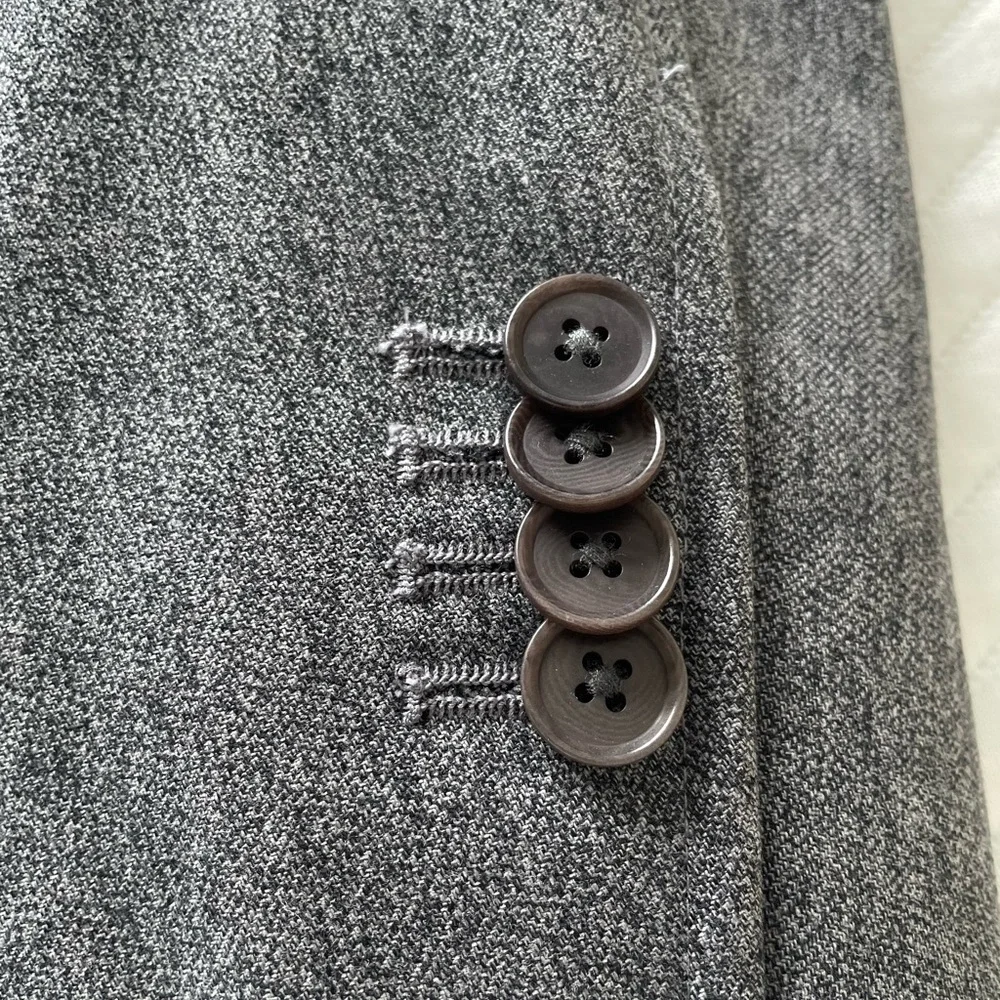 Banana Republic Men’s Tailored Fit Blazer — Gray, Size 40S. - Picture 6 of 13
